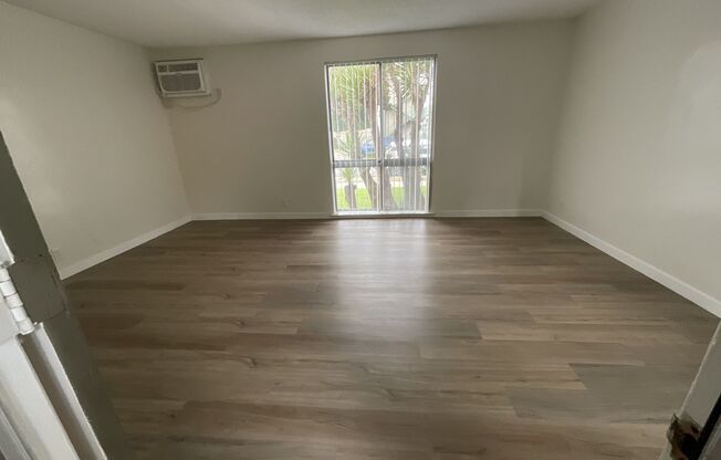 2 beds, 1 bath, 880 sqft, $2,100, Unit 1