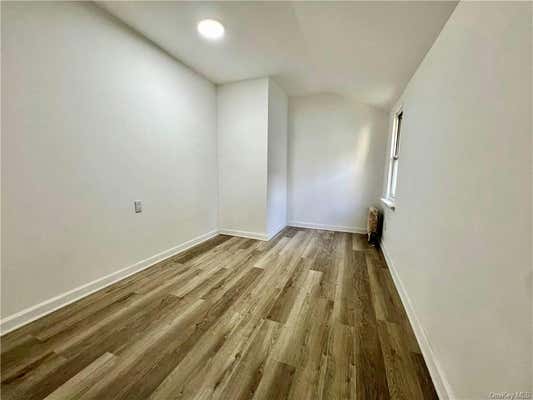 2 beds, 1 bath, 2,731 sqft, $3,027