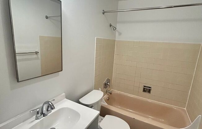 Studio, 1 bath, 464 sqft, $1,425, Unit 206
