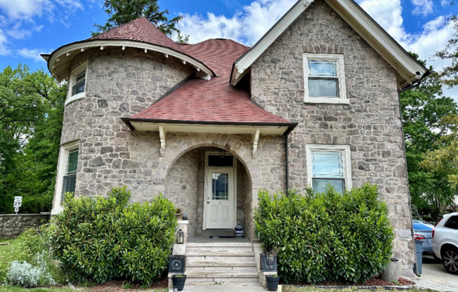1015 Cedar Road