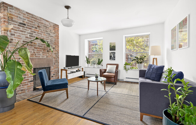 4 beds, 1.5 baths, 1,800 sqft, $7,950, Unit 2