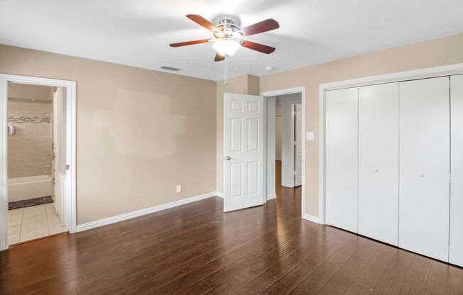 2425 Lakeview Cir