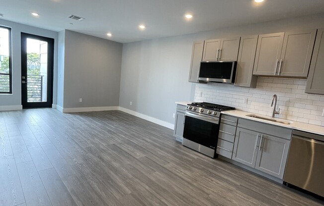 365 WESTERN AVE