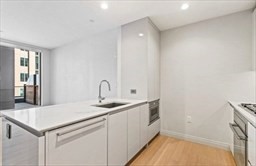 1 bed, 1 bath, 622 sqft, $5,950, Unit 532