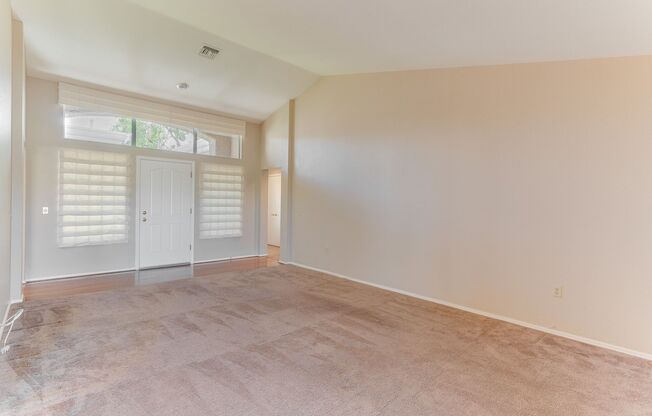 Bright & Welcoming 2 Bed Retreat in Sun City Summerlin