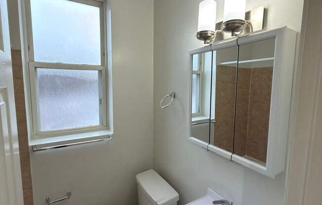 Studio, 1 bath, 300 sqft, $1,095, Unit 5959-604