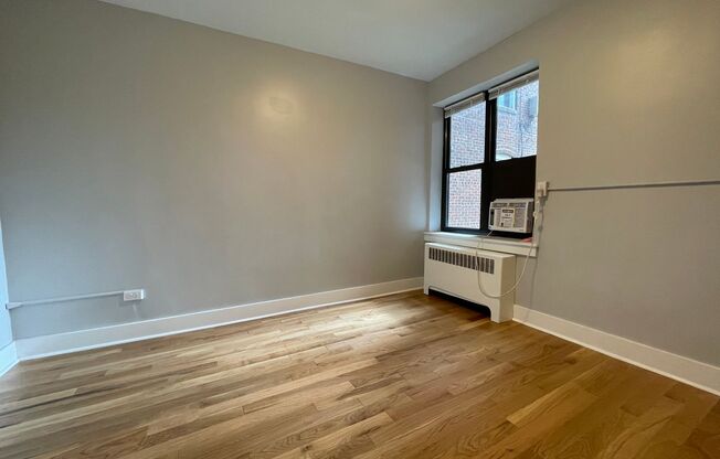 2 beds, 1 bath, 750 sqft, $2,199, Unit 5641 Hobart St. #B2