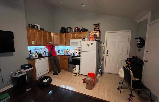 Welcome to 1507 W Girard Ave, located in the vibrant city of Philadelphia