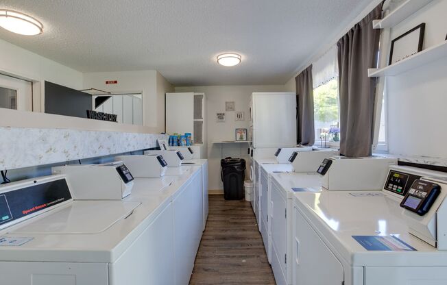 2 beds, 2 baths, 1,092 sqft, $1,875, Unit 47