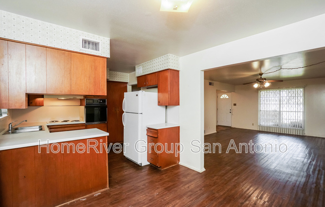 3732 COLONY DR