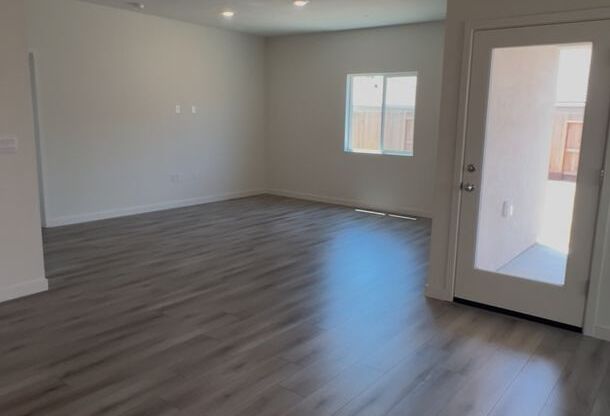 Beautiful 4 bed 2 bath located in West Roseville!