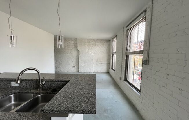 2 beds, 2 baths, 1,032 sqft, $1,599, Unit 1100 -  221