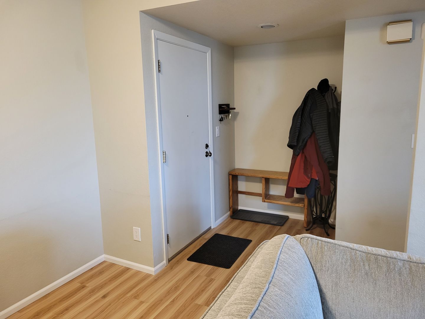 AIR-CONDITIONED Spacious Condo in Northgate