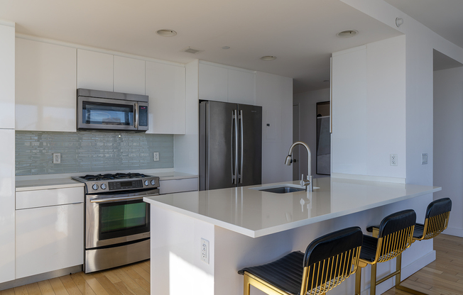 2 beds, 2 baths, $10,000, Unit 29B