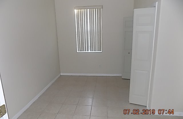 3 beds, 2 baths, $2,250