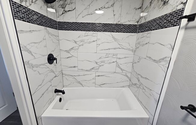 Newly updated 2 bedroom 1 bath apartment for rent
