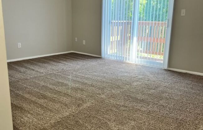 Spacious 2-Bedroom Apartment for Rent in Chesterton – Prime Location and Comfort