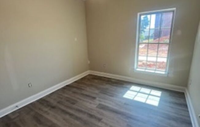 3 beds, 2 baths, 1,205 sqft, $1,300, Unit 218