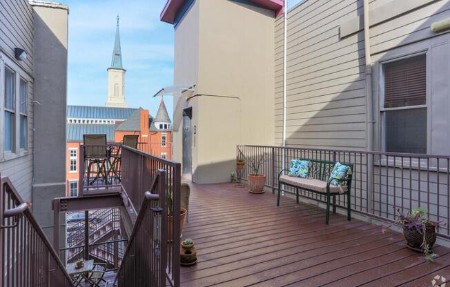 2 beds, 2 baths, 1,100 sqft, $1,895