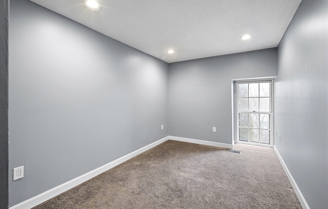 2 beds, 1.5 baths, 928 sqft, $2,500, Unit 205