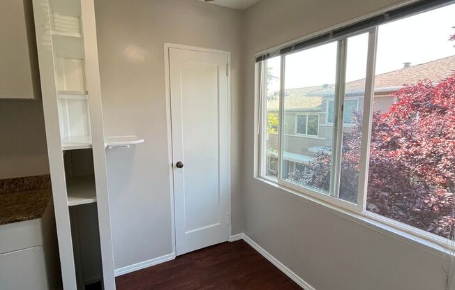 1 bed, 1 bath, 600 sqft, $1,495, Unit 734A MC