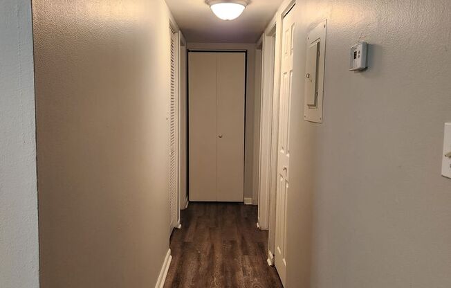 2 beds, 1 bath, 775 sqft, $885, Unit 364C
