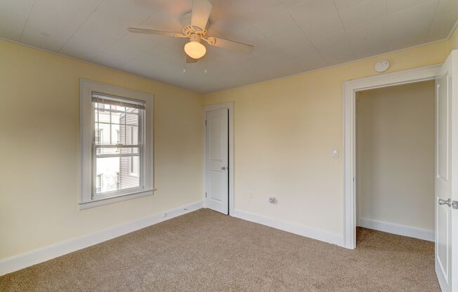 3 beds, 1 bath, 1,011 sqft, $2,100, Unit 28 Lester St - #2