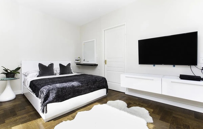 1 bed, 1 bath, 791 sqft, $5,600, Unit 4D