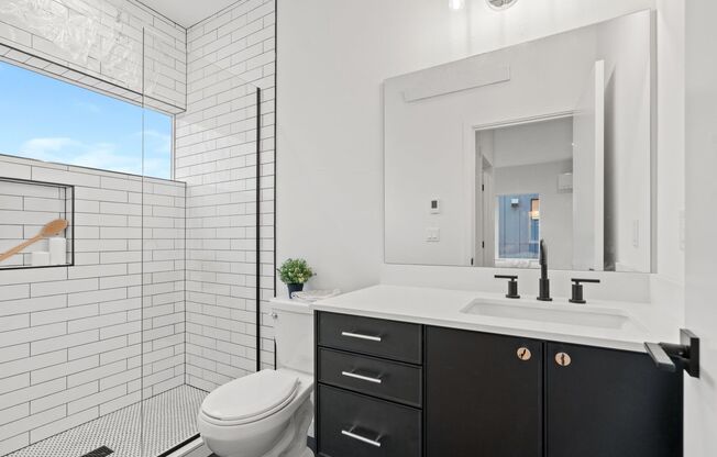 Like new 2 bedroom townhome in Georgetown