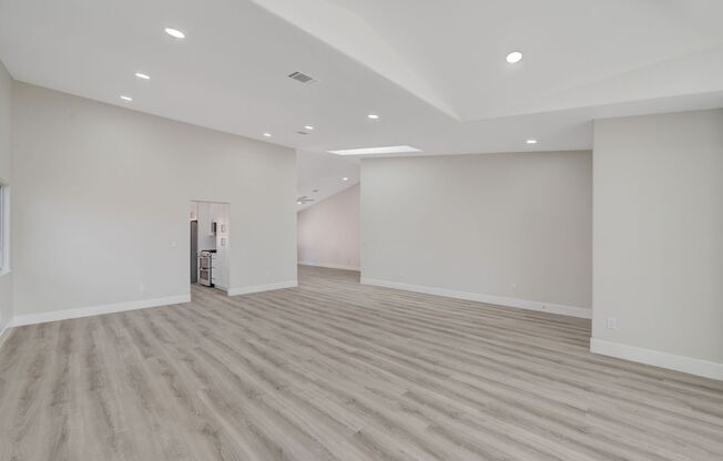 Remodeled Single Story, 4 Bedroom Home in Desert Shores