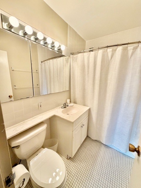 2 beds, 1 bath, 875 sqft, $3,500, Unit 20H