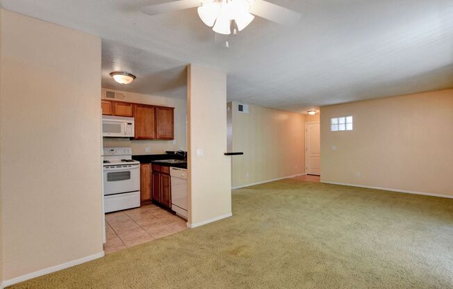 3 beds, 2 baths, $1,520, Unit # 1039