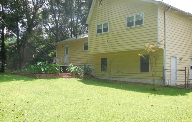 3 beds, 2 baths, $1,750