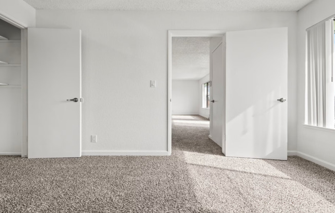 1 bed, 1 bath, 560 sqft, $1,400, Unit 1324-100