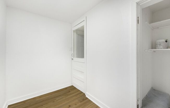 NEW LISTING! 3 BEDROOM HOUSE!