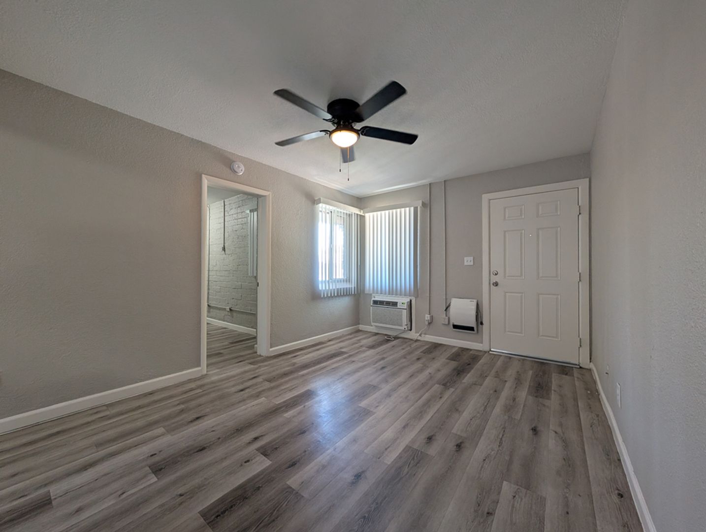 2 BEDROOM APARTMENT IN DOWNTOWN LAS VEGAS