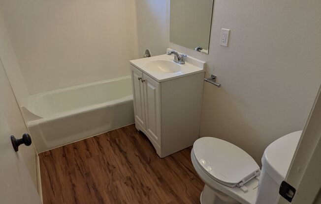 2 beds, 1.5 baths, 900 sqft, $1,425, Unit 7873