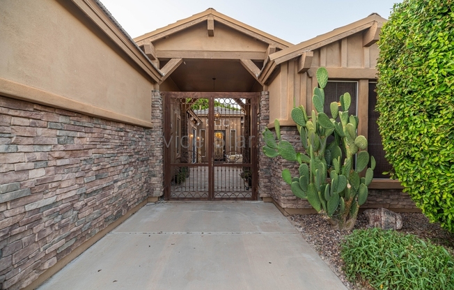 452 E MEAD DR
