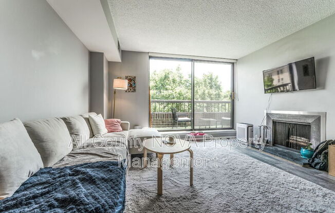 1700 17 ST NW