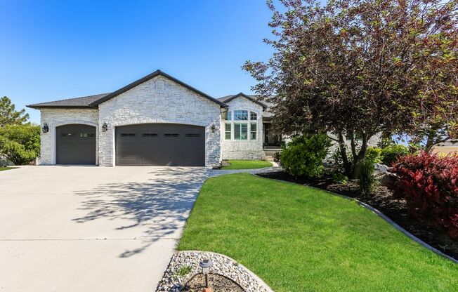 Coming soon 6 Bed/6 Bathroom house in Riverton!