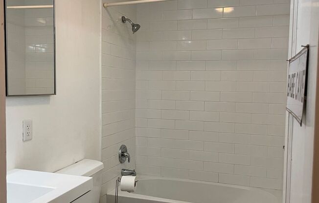 2 beds, 1 bath, $1,575