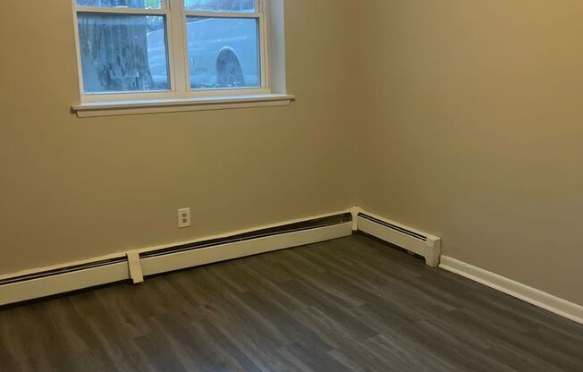 1 bed, 1 bath, 650 sqft, $1,200, Unit 101