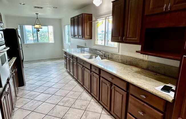 4 Bedroom 3 bath Home In Rolando Village