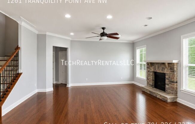 1261 TRANQUILITY PT AVE NW