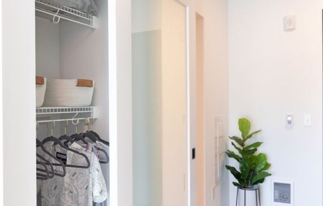 Studio, 1 bath, 234 sqft, $1,261, Unit 410