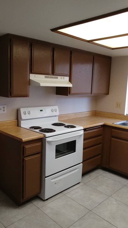 Gorgeous 3 bed/2 bath home with fresh paint and new carpet in Northwest Las Vegas!