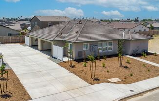 2503 OAKMONT CIRCLE - 2 BEDROOM 2 BATHROOM CONDO TULARE BRAND NEW CONSTRUCTION