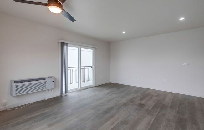 2 beds, 2 baths, 775 sqft, $2,995, Unit 4840-18