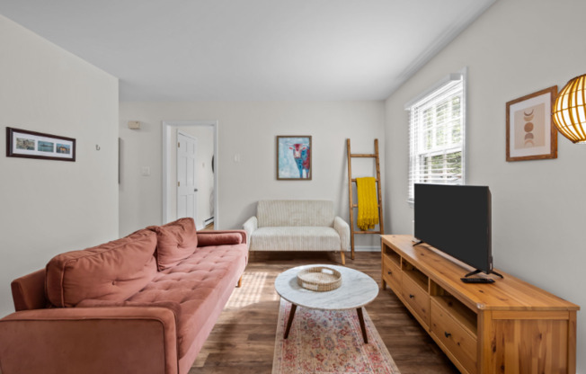 1208 W MURRAY AVE