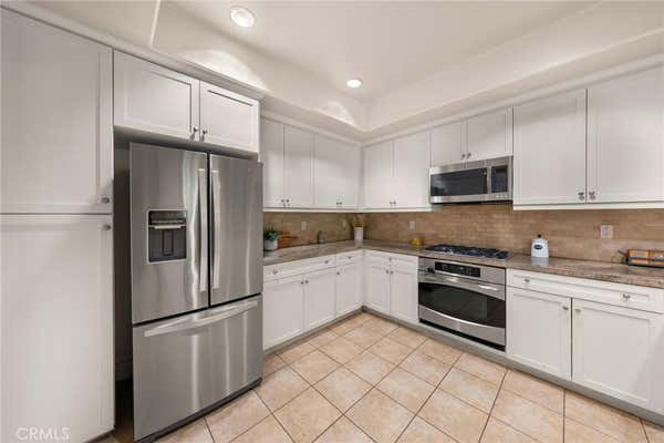 3 beds, 3 baths, 1,590 sqft, $4,000, Unit UNIT 305